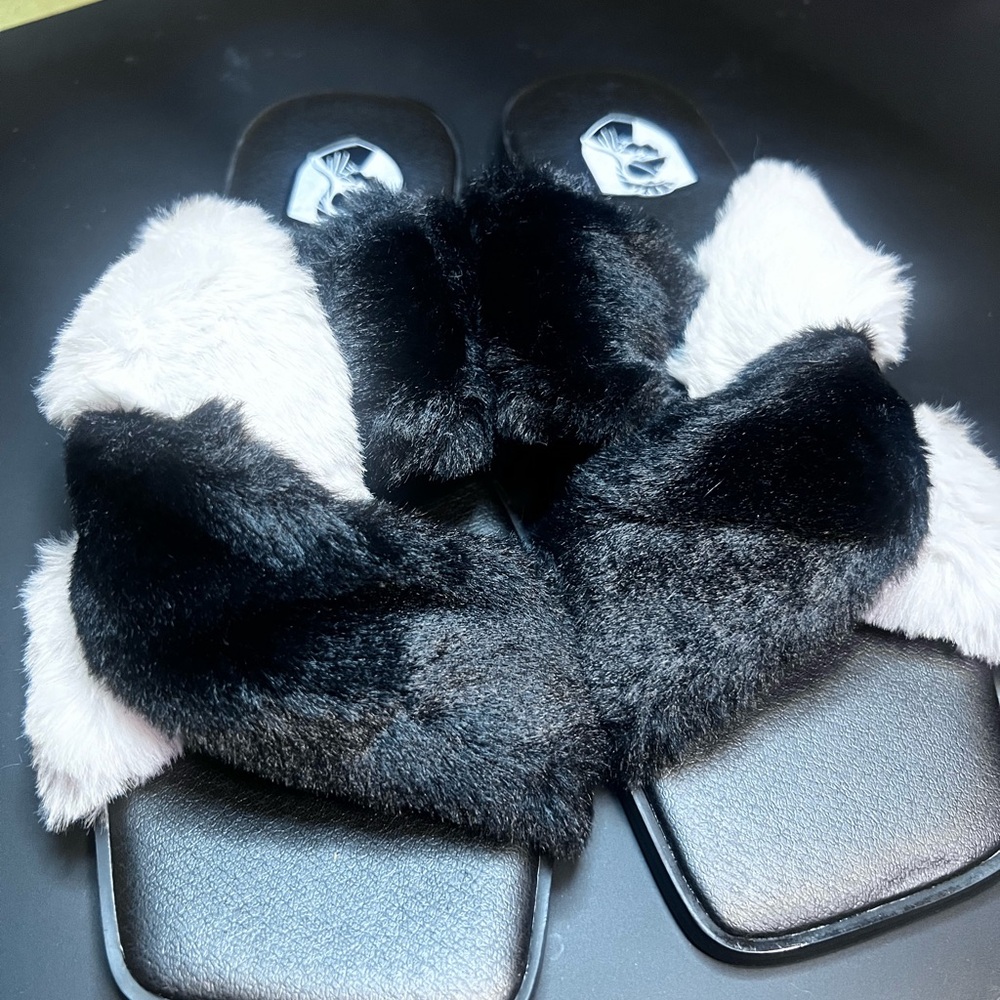 VHNY Monochrome Faux Fur Slippers